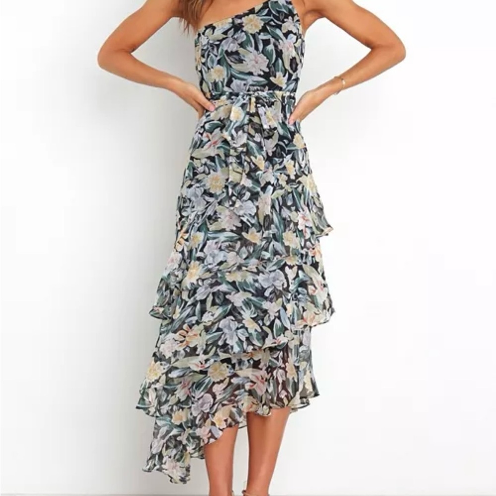 NWT Petal and Pup Floral Ruffle Midi Dress
